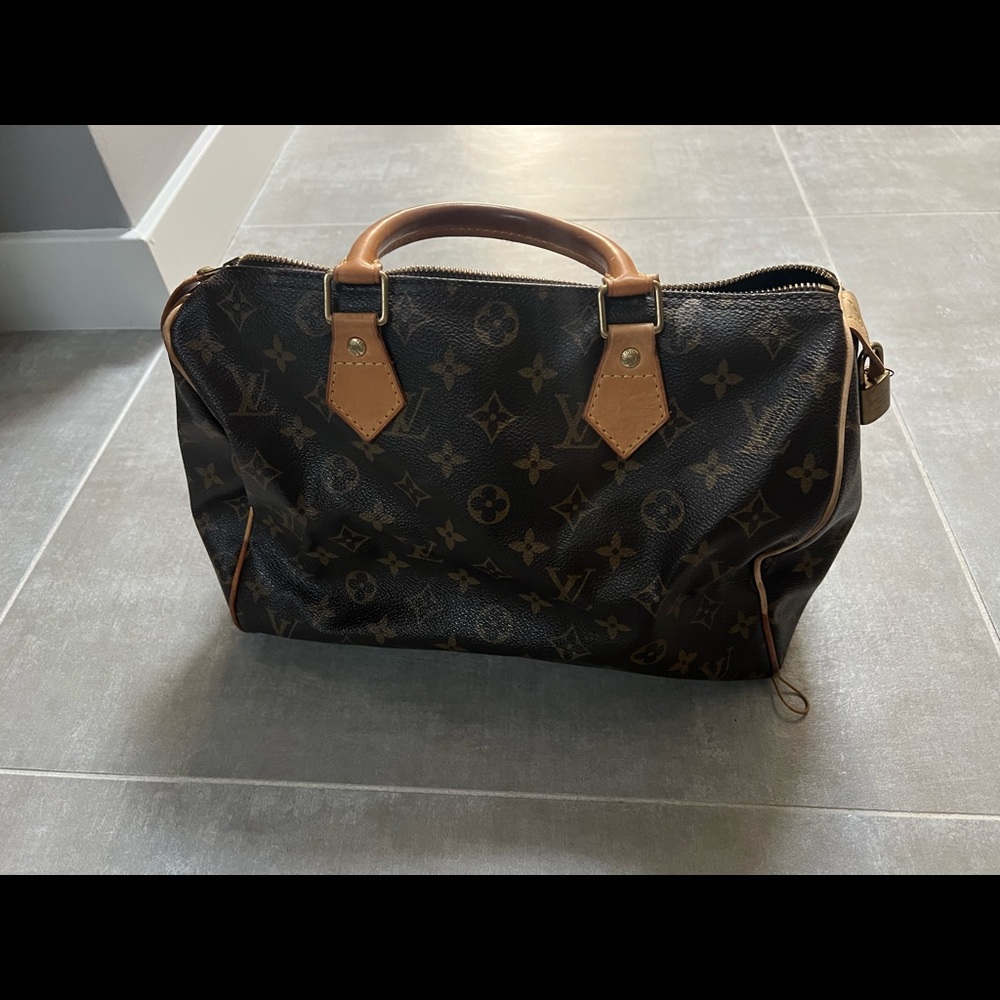 Authentic Louis Vuitton Monogram Speedy 30